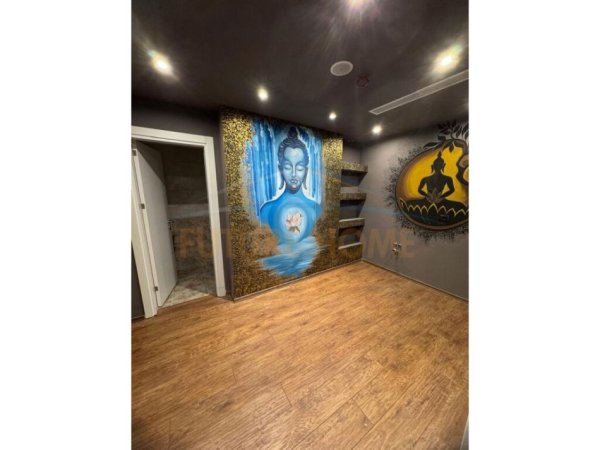 Tirane, jepet me qera ambjent biznesi Kati 0, 589 m² 4.000 € (21 DHJETORI)