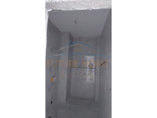Tirane, shitet apartament 1+1+Ballkon Kati 2, 70 m² 120.000 € (KOMPLEKSI AURA LAPRAKE)