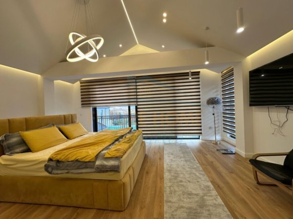 Tirane, jepet me qera Vile , 200 m² 5.000 € (BERZHITE TIRANA)