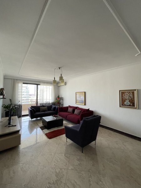Tirane, jepet me qera apartament 2+1+Ballkon Kati 8, 145 m² 800 € (Bllok)