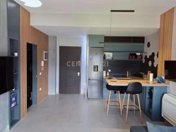 Tirane, jepet me qera apartament 1+1 Kati 9, 54 m² 900 € (Rruga e Kosovareve)