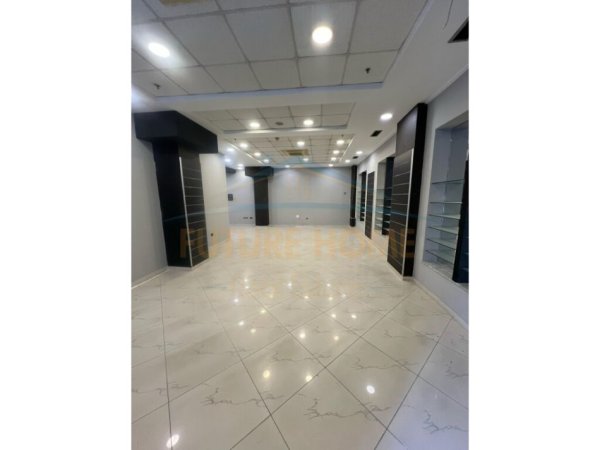 Durres, shitet ambjent biznesi Kati 1, 100 m² 285.000 € (Qendër, Durres)