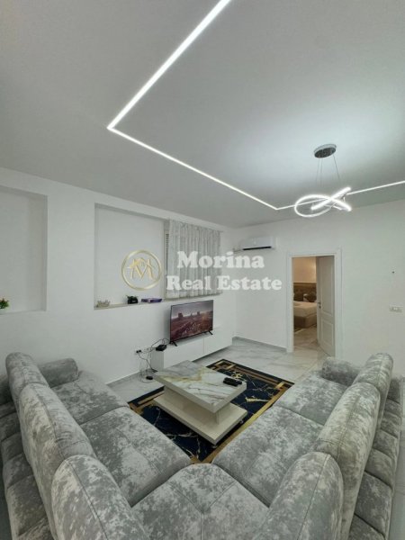 Tirane, jepet me qera apartament 1+1 Kati 9, 87 m² 900 € (Rruga Dibres)
