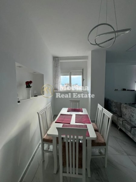 Tirane, jepet me qera apartament 1+1 Kati 9, 87 m² 900 € (Rruga Dibres)