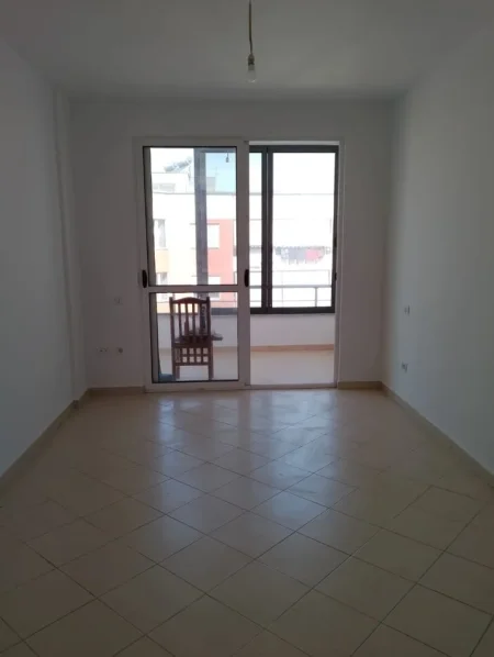 Tirane, shitet apartament 2+1+Aneks+Ballkon Kati 8, 101 m² 118.000 € (astir)
