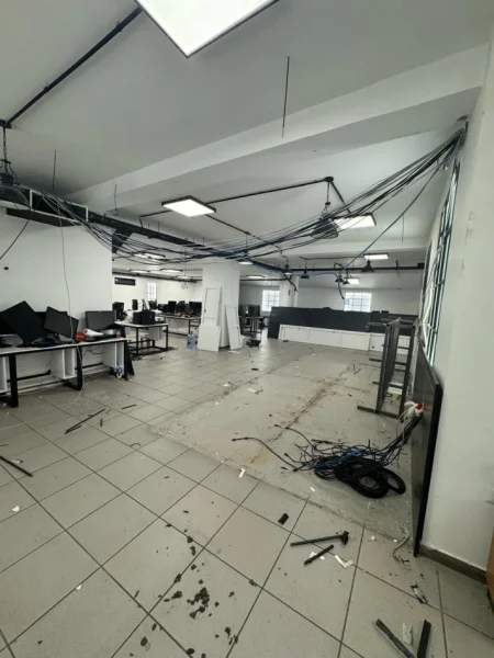 Tirane, jepet me qera ambjent biznesi Kati 0, 700 m² 5.000 € (RRUGA KOMUNA E PARISIT)