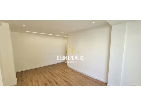 Tirane, shitet apartament 3+1 Kati 1, 120 m² 210.000 € (Don Bosko)