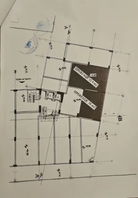 Tirane, shitet dyqan Kati 0, 111 m² 350.000 € (ali demi)