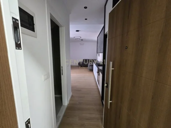Tirane, shitet apartament 2+1+Ballkon Kati 7, 96 m² 148.000 € (LAPRAKE)