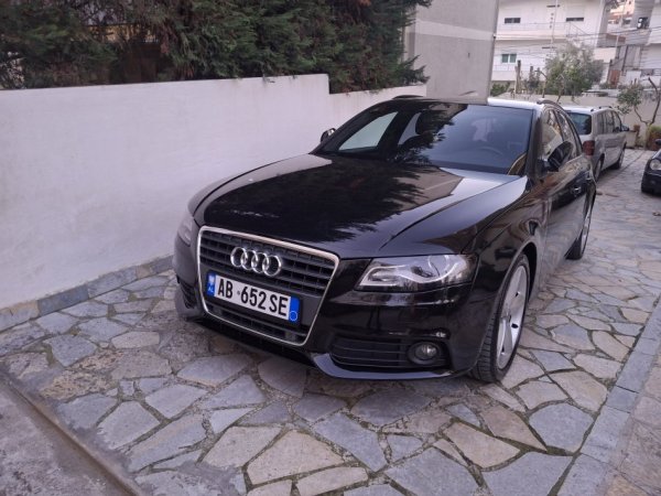Tirane, Audi Nafte, e zeze automatik Klima 240.000 km 10.500 €