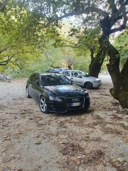 Tirane, Audi Nafte, e zeze automatik Klima 240.000 km 10.500 €