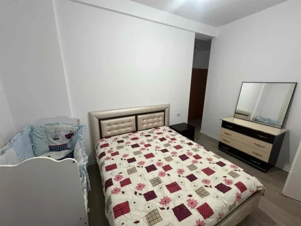 Tirane, jepet me qera apartament 3+1+Aneks+Ballkon Kati 9, 96 m² 600 € (FUSHA E AVIACIONIT)