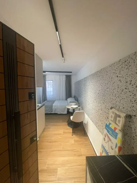 Tirane, shitet garsonier 1+1 Kati 3, 100 m² 330.000 € (Bllok)