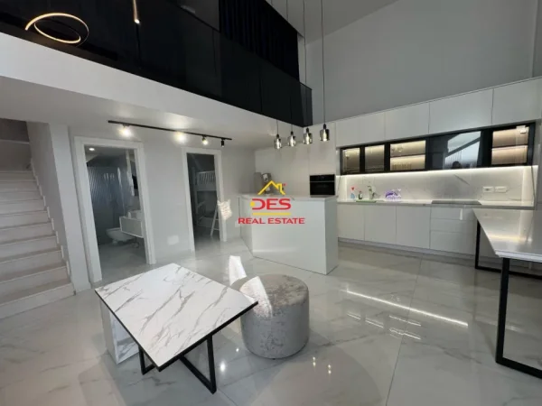 Vlore, shitet apartament duplex 2+1 Kati 0, 138 m² (Radhimë)
