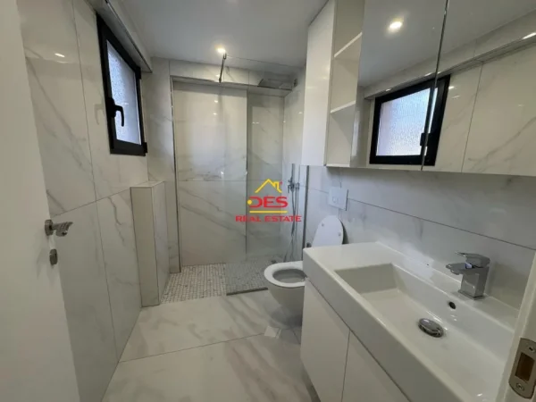 Vlore, shitet apartament duplex 2+1 Kati 0, 138 m² (Radhimë)