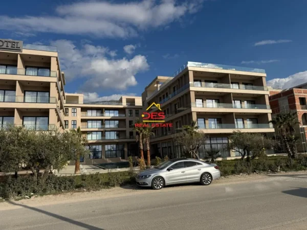 Vlore, shitet apartament duplex 2+1 Kati 0, 138 m² (Radhimë)