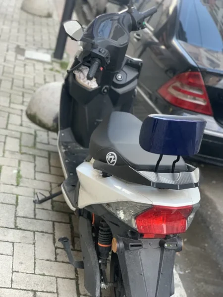 Durres, shitet Motor japonez Elektrike, blu 60 km 500 €