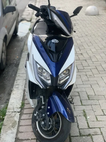 Durres, shitet Motor japonez Elektrike, blu 60 km 500 €