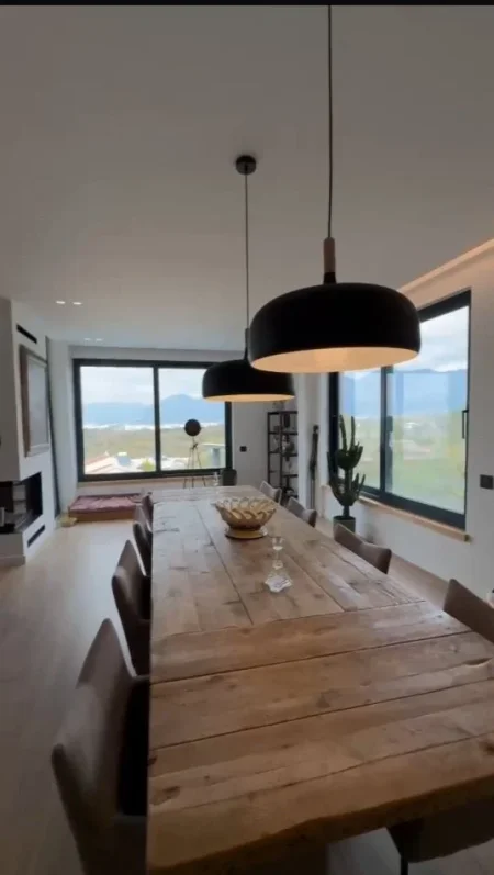 Tirane, jepet me qera Vile 3 Katshe Kati 4, 900 m² 6.500 € (LIQENI I THATE)