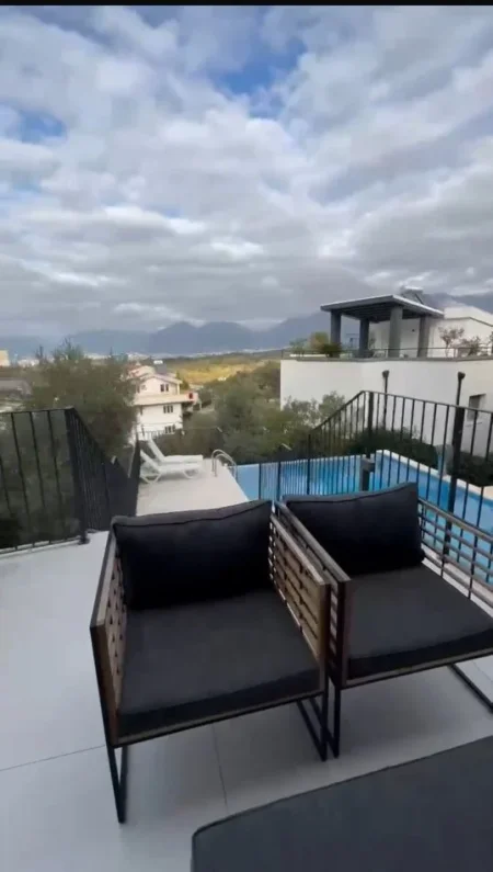 Tirane, jepet me qera Vile 3 Katshe Kati 4, 900 m² 6.500 € (LIQENI I THATE)