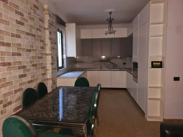 SHITET APARTAMENT  3+1+2   LAPRAKE KUPOLA     330.000 €