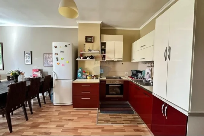 Tirane, shitet apartament 1+1+Ballkon Kati 4, 73 m² 95.000 € 