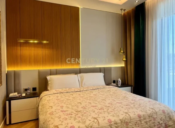 Tirane, shitet Vile 3+1+Aneks+Ballkon Kati 2, 271 m² 1.000.000 € (Qendra Tregtare TEG)