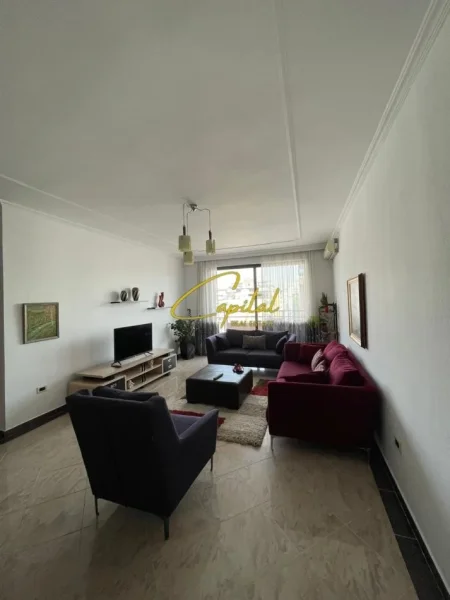 Tirane, jepet me qera apartament 2+1 Kati 8, 145 m² 800 € (BLLOKU)