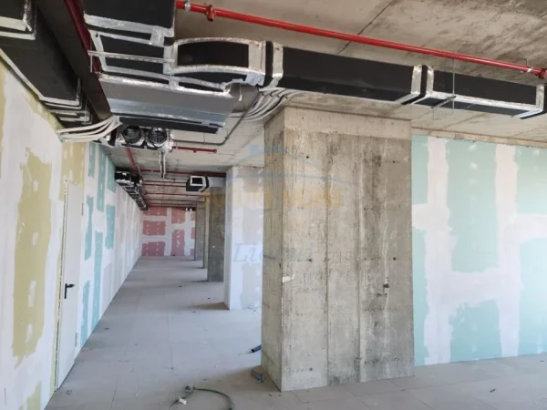 Tirane, shitet zyre+3 Poste Parkimi Kati 14, 461 m² 2.400.000 € (Rruga Elbasanit, Down Town One)