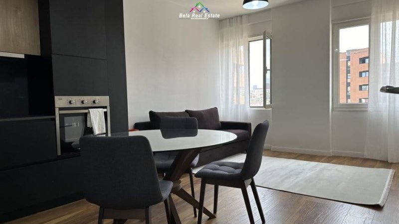 Tirane, jepet me qera apartament 1+1+Ballkon Kati 5, 65 m² 500 € (astir)