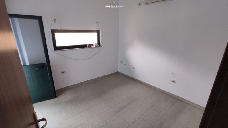 Tirane, jepet me qera zyre Kati 2, 115 m² 1.000 € (brryli)