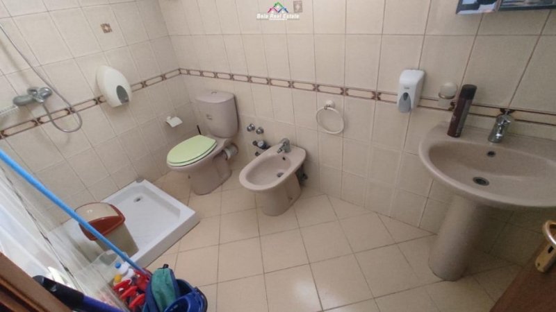 Tirane, jepet me qera zyre Kati 2, 115 m² 1.000 € (brryli)