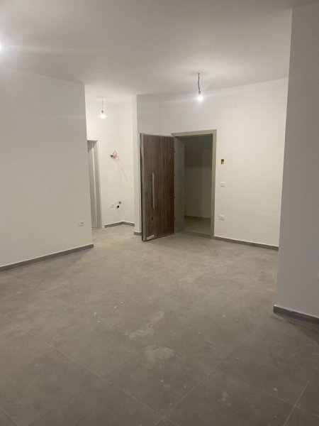Tirane, jepet me qera apartament 1+1 Kati 1, 75 m² 399 € (Ish Fusha e Aviacionit)