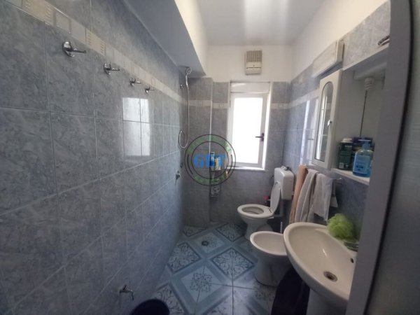 Durres, jepet me qera apartament 1+1 Kati 5, 60 m² 250 € (Drejtoria e Policis)