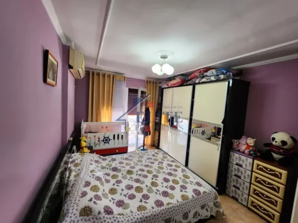 Tirane, shitet apartament duplex 3+1+Aneks+Ballkon Kati 3, 209 m² 300.000 € (Blloku Gintash)