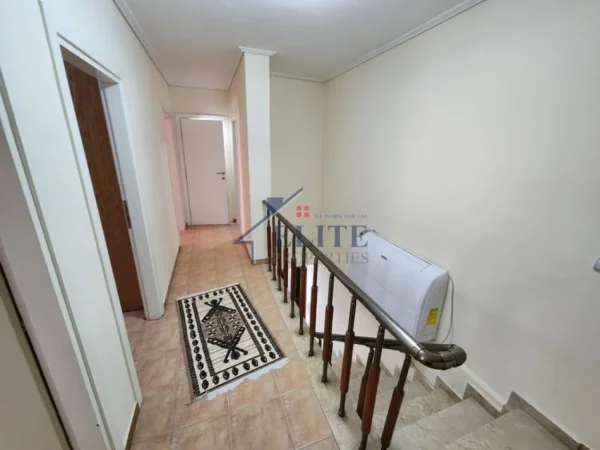 Tirane, shitet apartament duplex 3+1+Aneks+Ballkon Kati 3, 209 m² 300.000 € (Blloku Gintash)