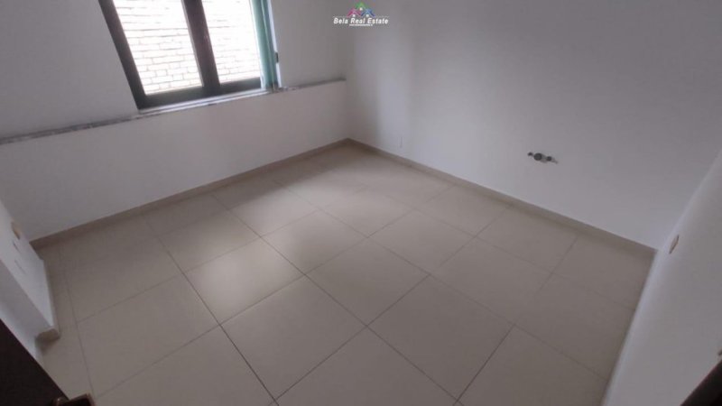 Tirane, jepet me qera zyre Kati 3, 115 m² 1.000 € (brryli)