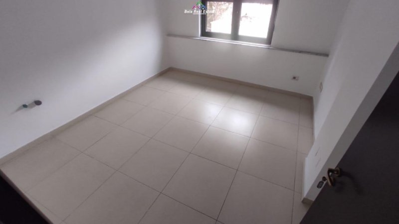 Tirane, jepet me qera zyre Kati 3, 115 m² 1.000 € (brryli)