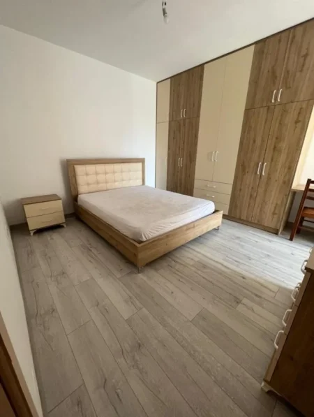 Tirane, jepet me qera apartament 2+1 Kati 4, 103 m² (Astir)