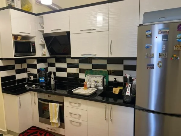 Tirane, shitet 1+1+Ballkon Kati 6, 67 m² 95.000 € (Unazaz e Re)