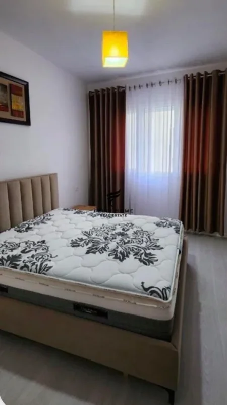 Tirane, jepet me qera apartament 2+1+Ballkon Kati 3, 100 m² 700 € (ASTIR)