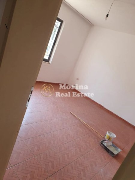 Tirane, jepet me qera apartament 1+1 Kati 1, 60 m² 250 € (Oxhaku)
