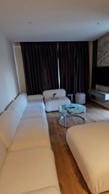 Tirane, jepet me qera apartament 2+1+Ballkon Kati 7, 110 m² 1.200 € (KOMUNA E PARISIT)