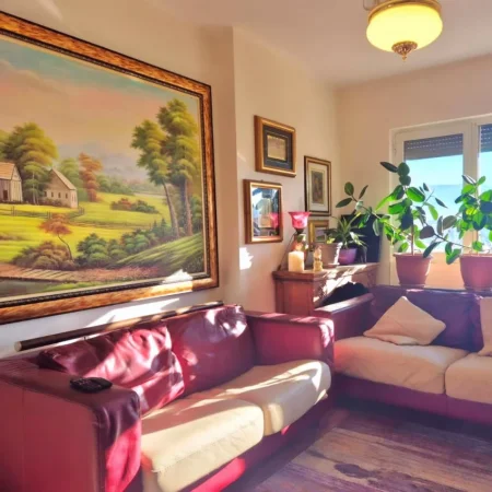 Tirane, shitet apartament 2+1 , 100 m² (Komuna e Parisit)