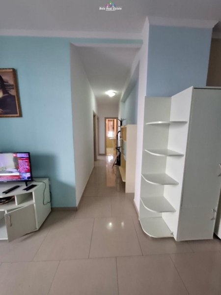 Tirane, jepet me qera apartament 2+1 Kati 5, 98 m² 450 € (yzberisht)