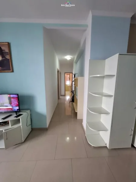 Tirane, jepet me qera apartament 2+1 Kati 5, 98 m² 450 € (yzberisht)