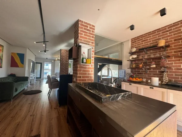 Tirane, shitet apartament 2+1 , 218.000 m² (Kopshti Zoologjik)