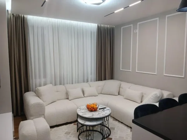 Tirane, jap me qera apartament 2+1+Ballkon Kati 1, 78 m² 650 € (Fusha e Aviacionit)