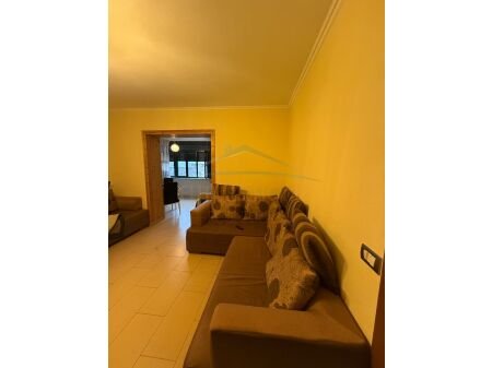 Qera, Apartament 3+1+2 (per banim ose biznes), Rruga Kongresi i Manastirit, Tirane. AREA49813
