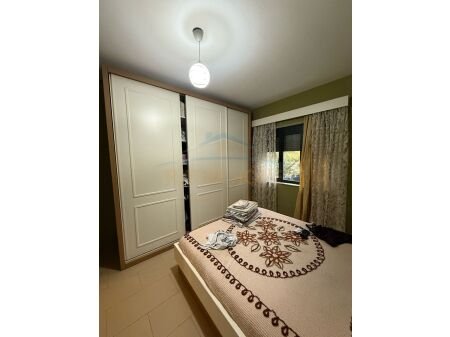 Qera, Apartament 3+1+2 (per banim ose biznes), Rruga Kongresi i Manastirit, Tirane. AREA49813